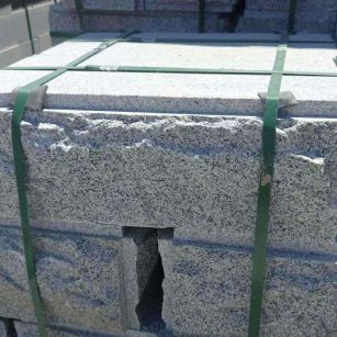 铜仁 芝麻白花岗岩自然面成品