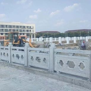 铜仁 白麻花岗岩荔枝面河道栏杆