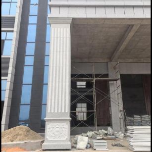 铜仁 芝麻白光面花岗岩门楼大柱（罗马柱）配雕花底座