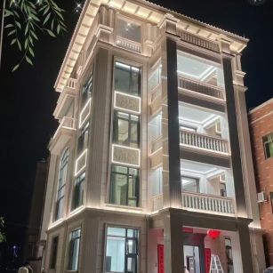 铜仁 芝麻白花岗岩别墅外墙夜间效果