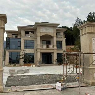 铜仁 黄金麻花岗岩别墅雕花外墙干挂配上门口雕花罗马柱