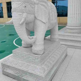 铜仁 白麻花岗岩动物异形石雕-大象