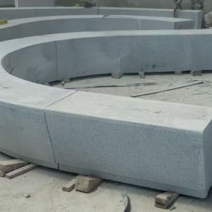 铜仁 芝麻白花岗岩光面弧形坐凳