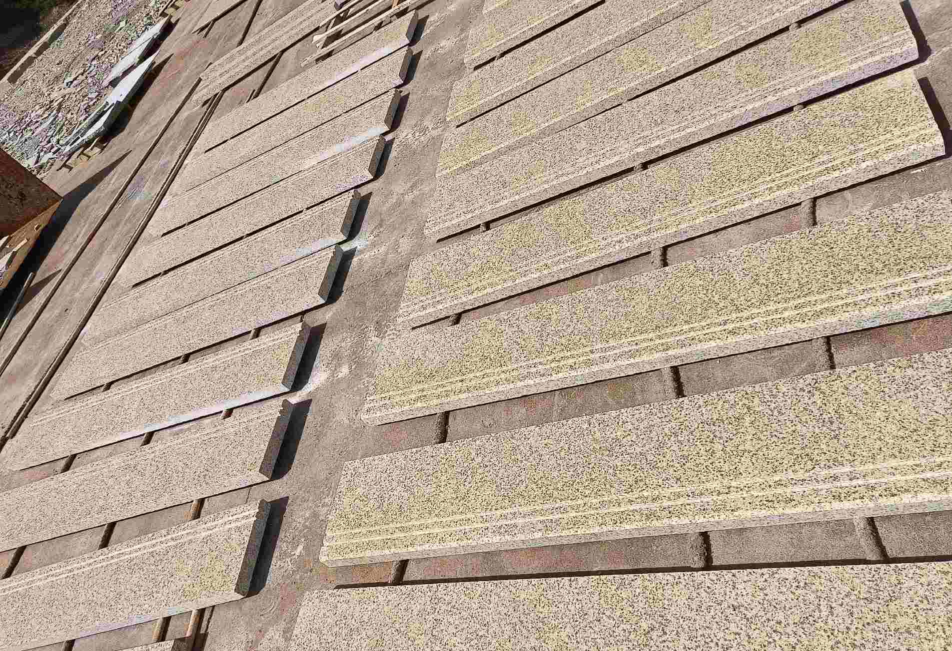 铜仁 黄金麻花岗岩光面楼梯踏步