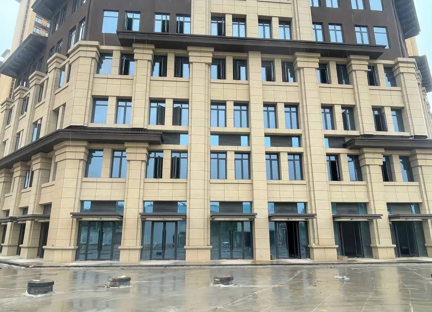 铜仁 黄金麻花岗岩荔枝面小区外墙干挂