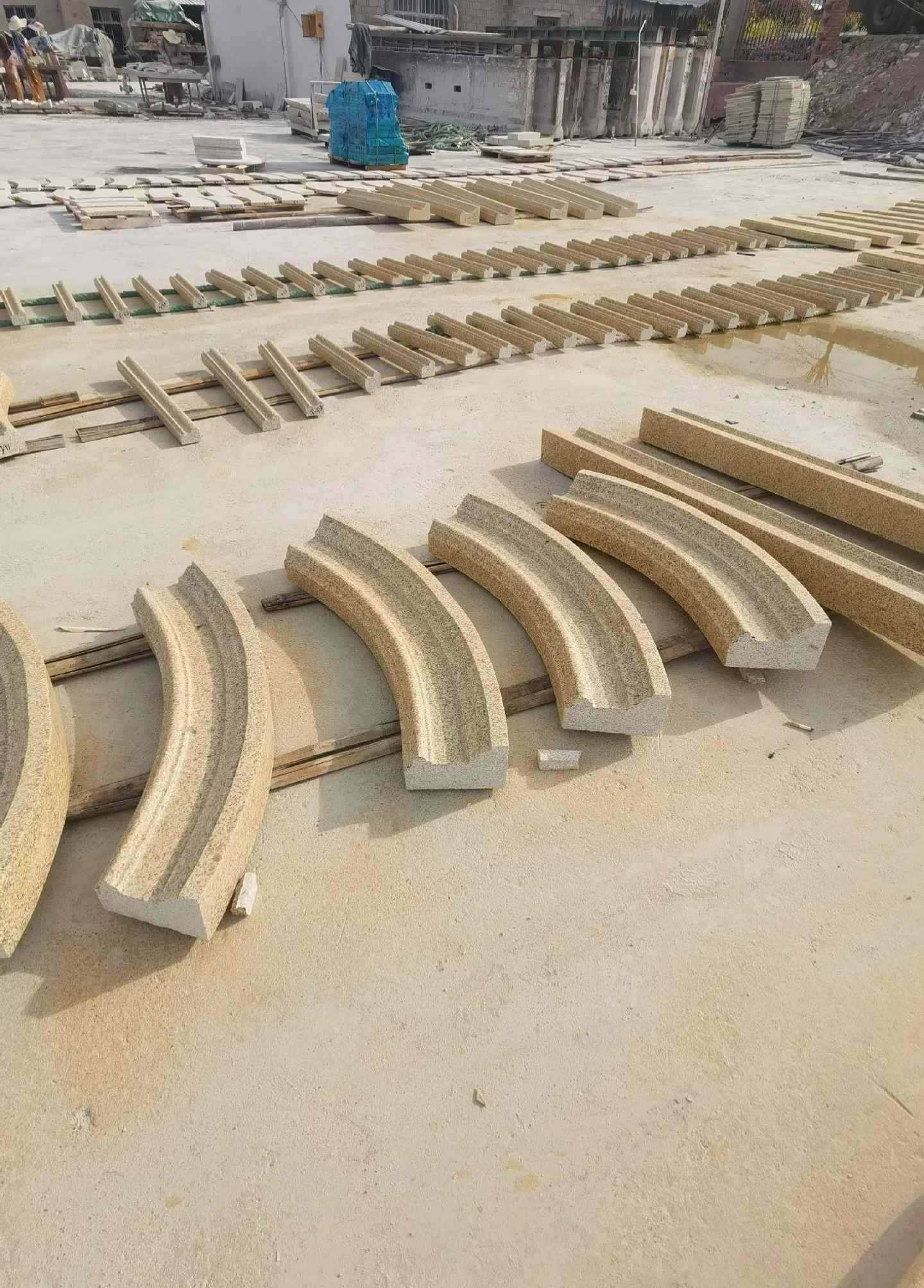 铜仁 黄金麻花岗岩别墅线条