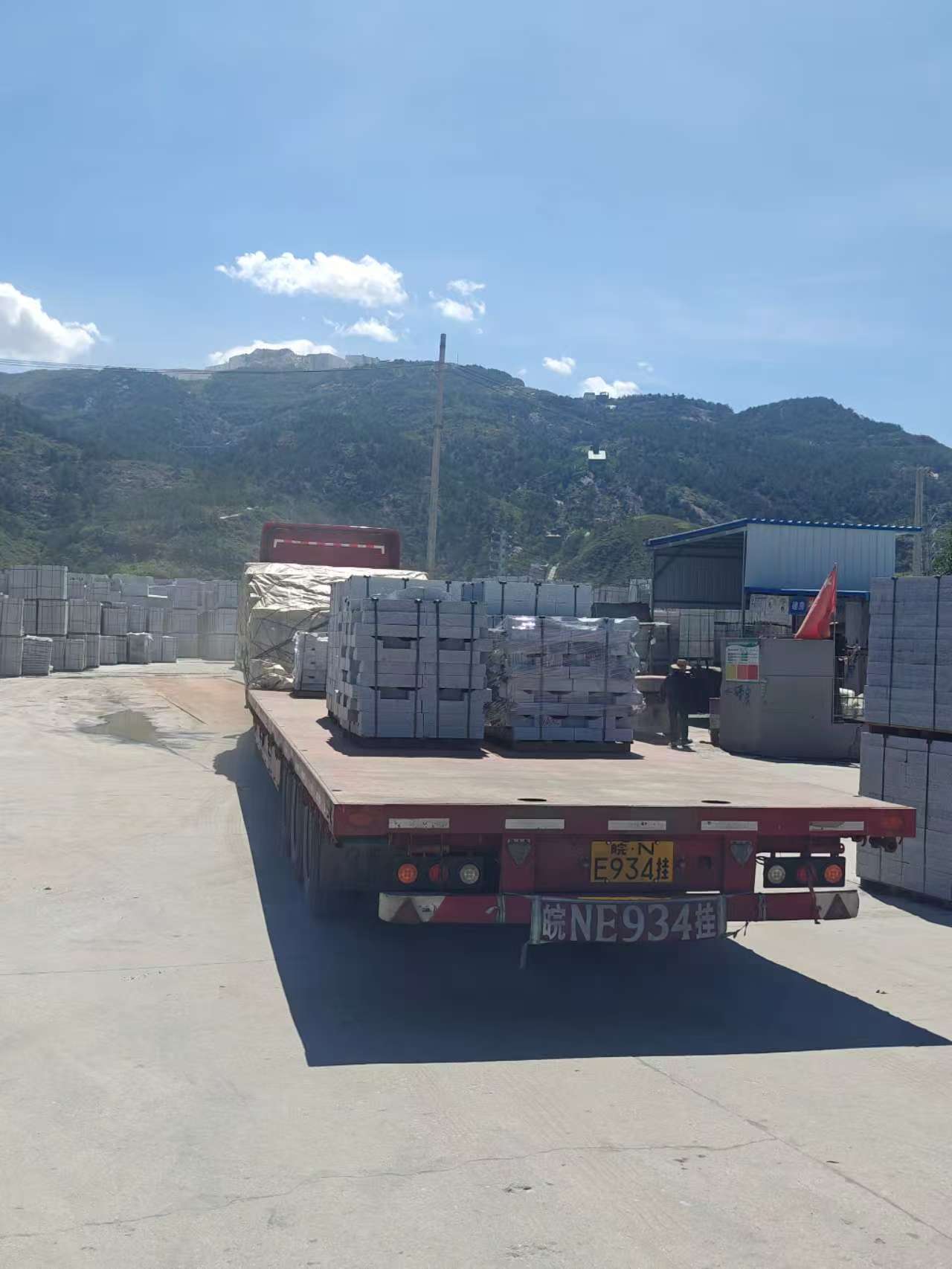 铜仁 芝麻白仿形路沿石，直形路沿石