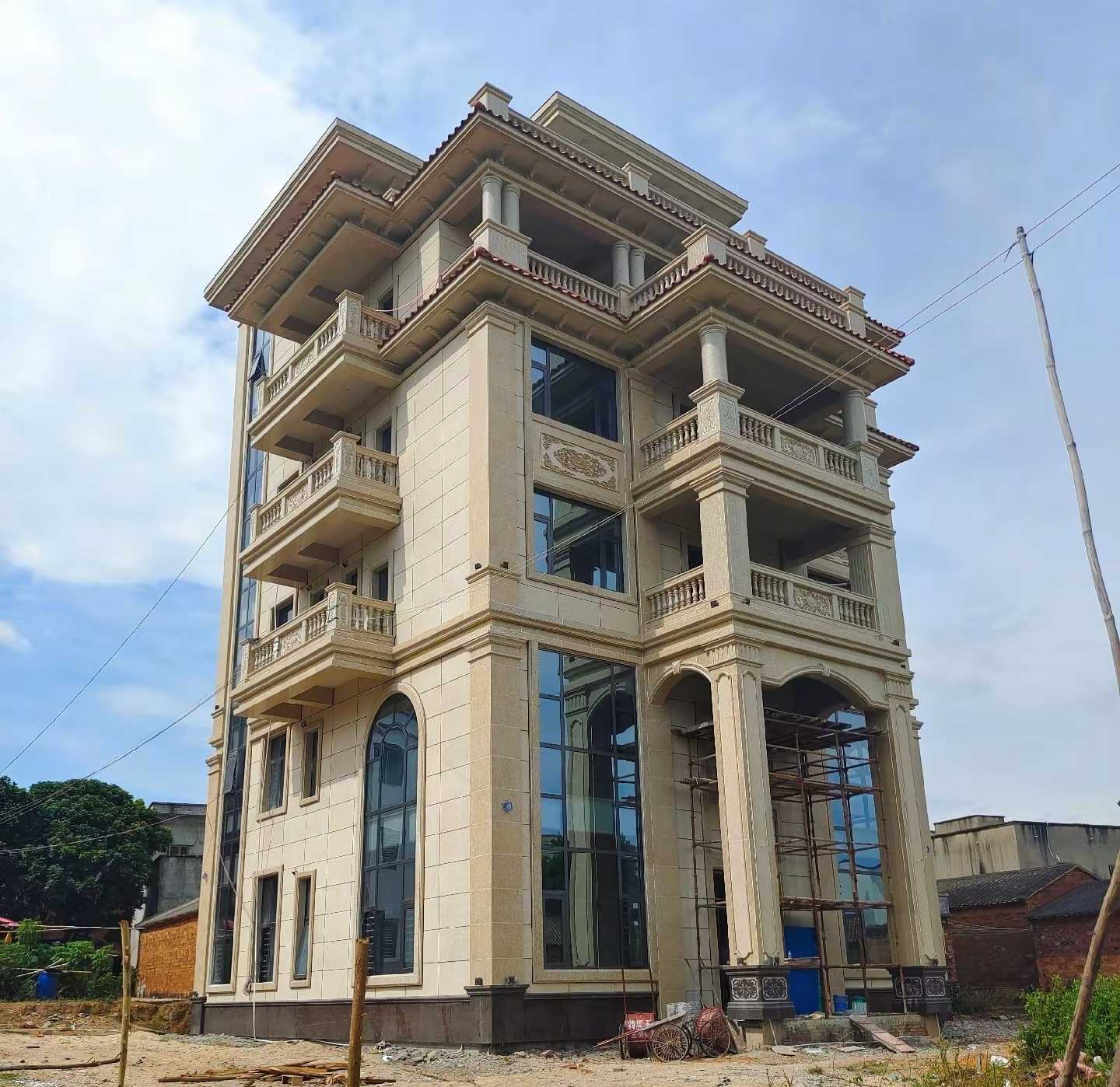 铜仁 黄金麻花岗岩石材别墅外墙干挂搭配（雕花栏杆花瓶柱门楼罗马柱）