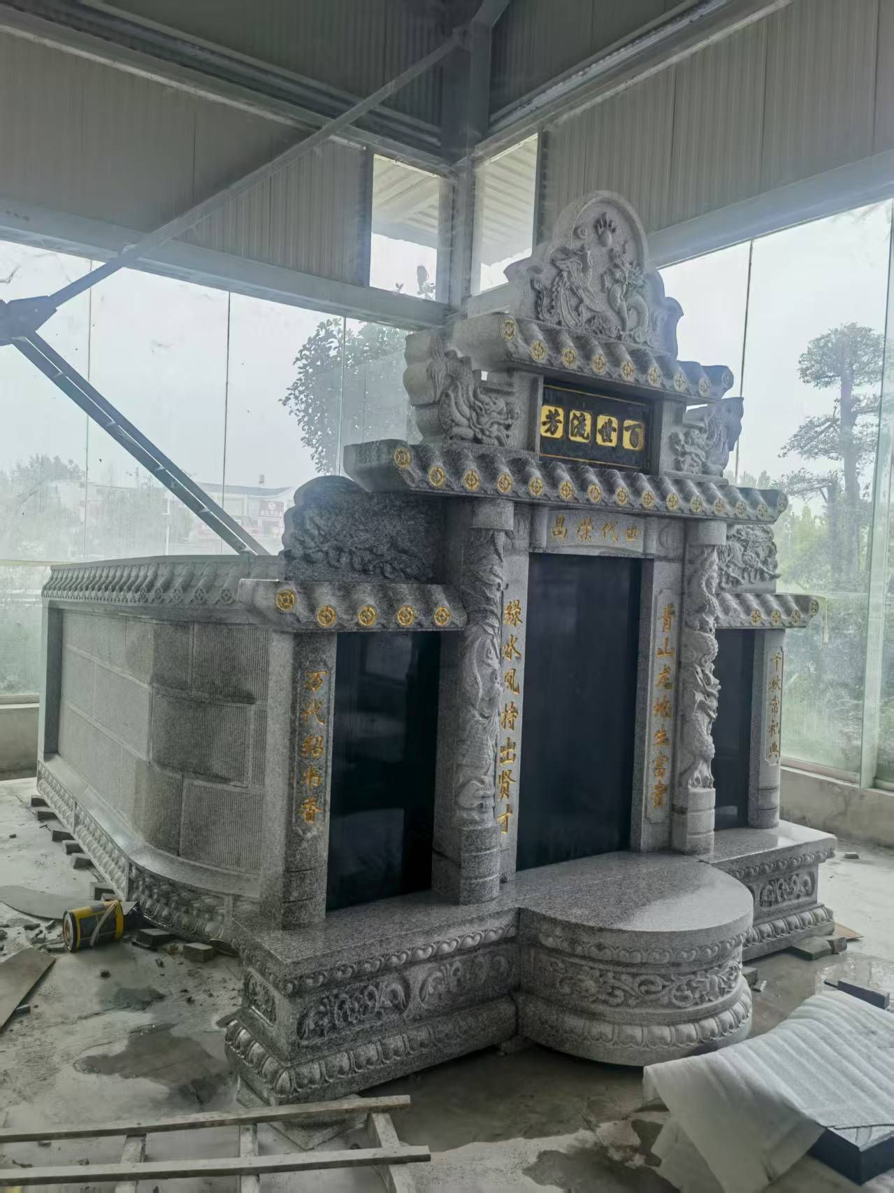 铜仁 芝麻白墓碑效果展示图