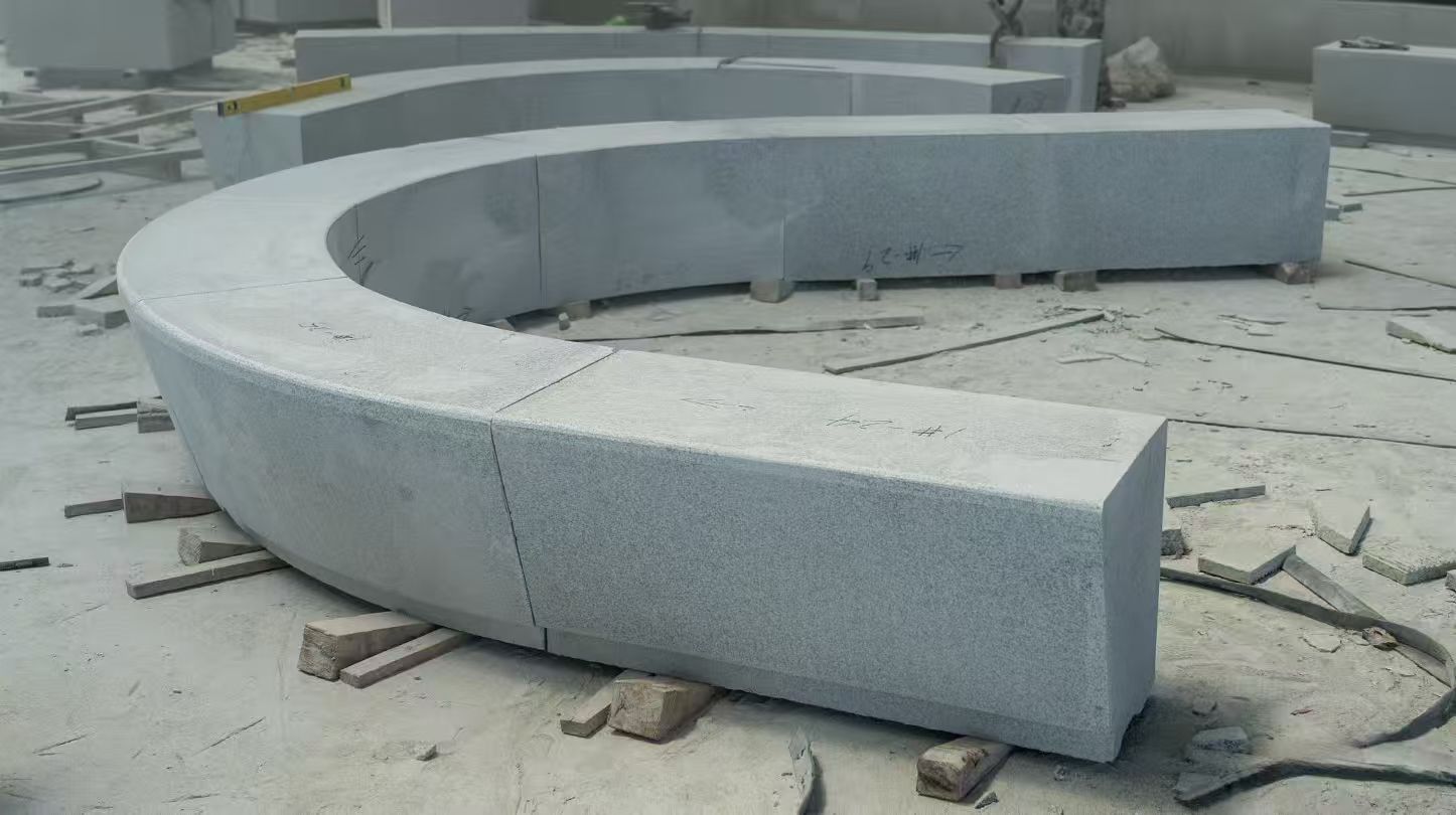 铜仁 芝麻白花岗岩光面弧形坐凳