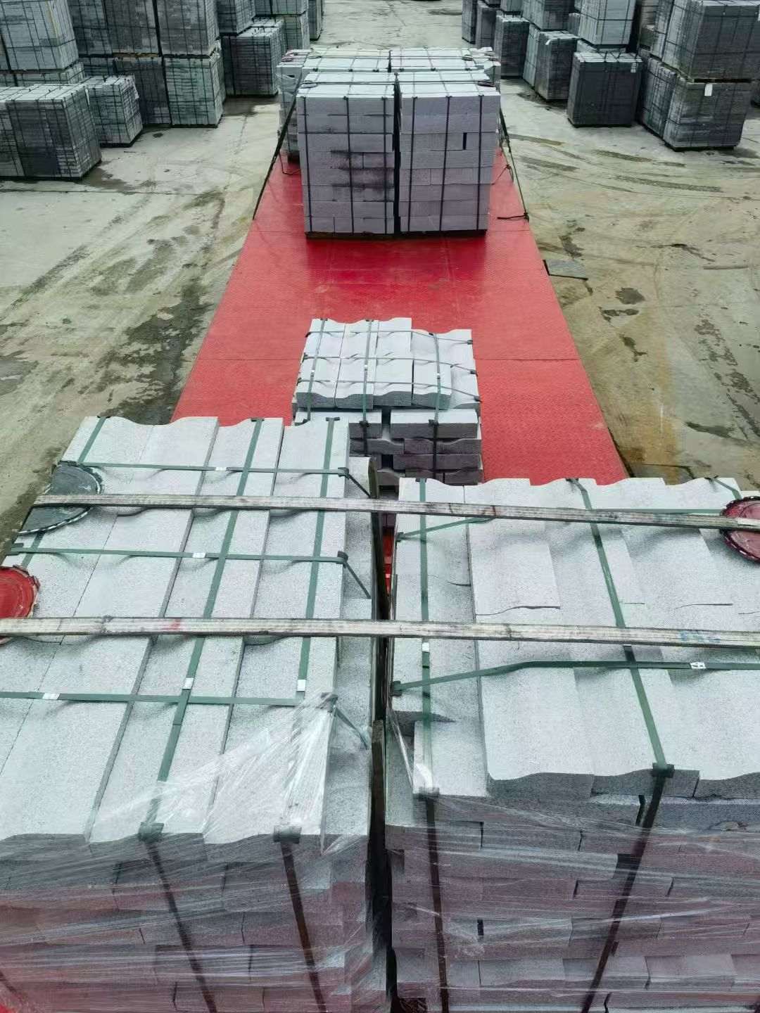 铜仁 芝麻白仿形加直形路沿石出货日常