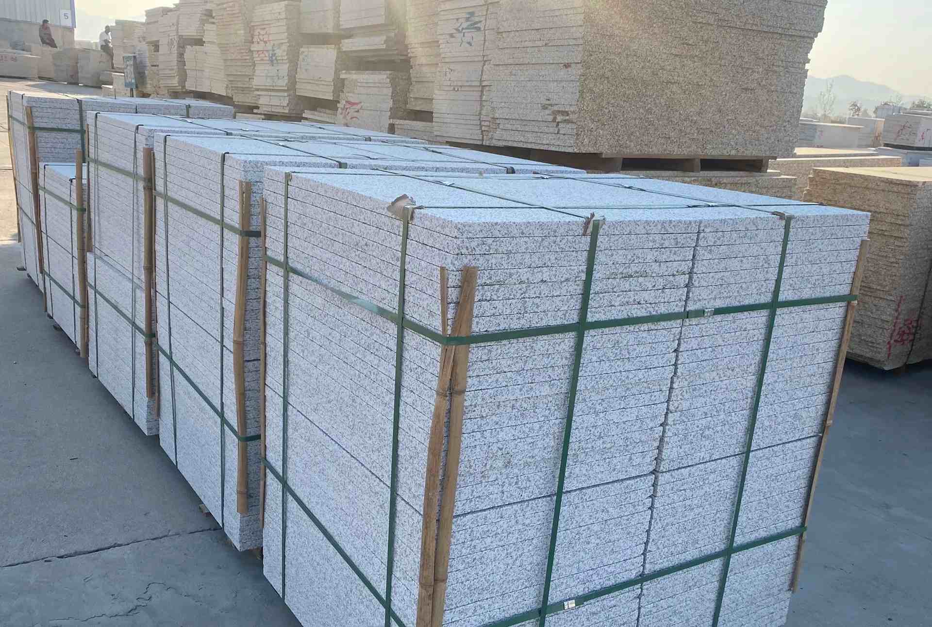 铜仁 白麻花岗岩荔枝面地铺石